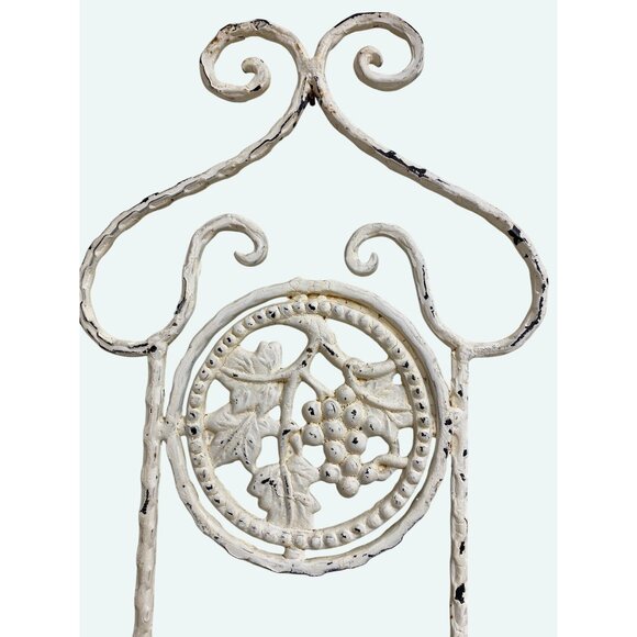 Vintage White Wrought Iron Wall Hanging Wine Rack With Grapevine Detailing - Picture 4 of 6